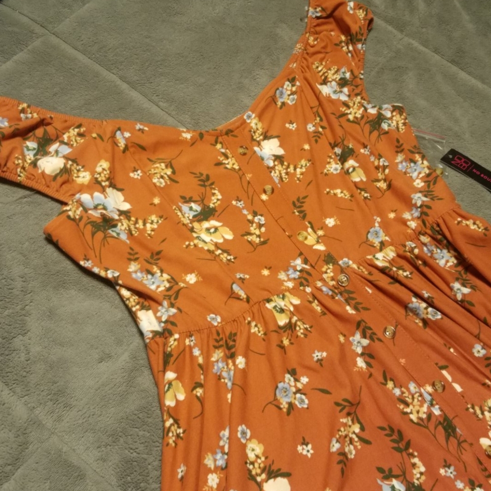 Dress - Picture 2 of 2